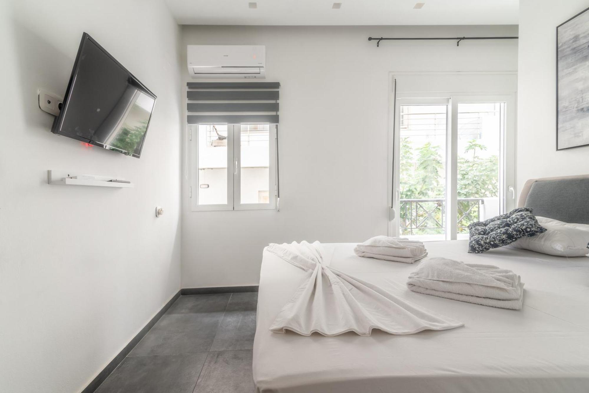 Misty Grey Apartment Near City Centre イラクリオン エクステリア 写真