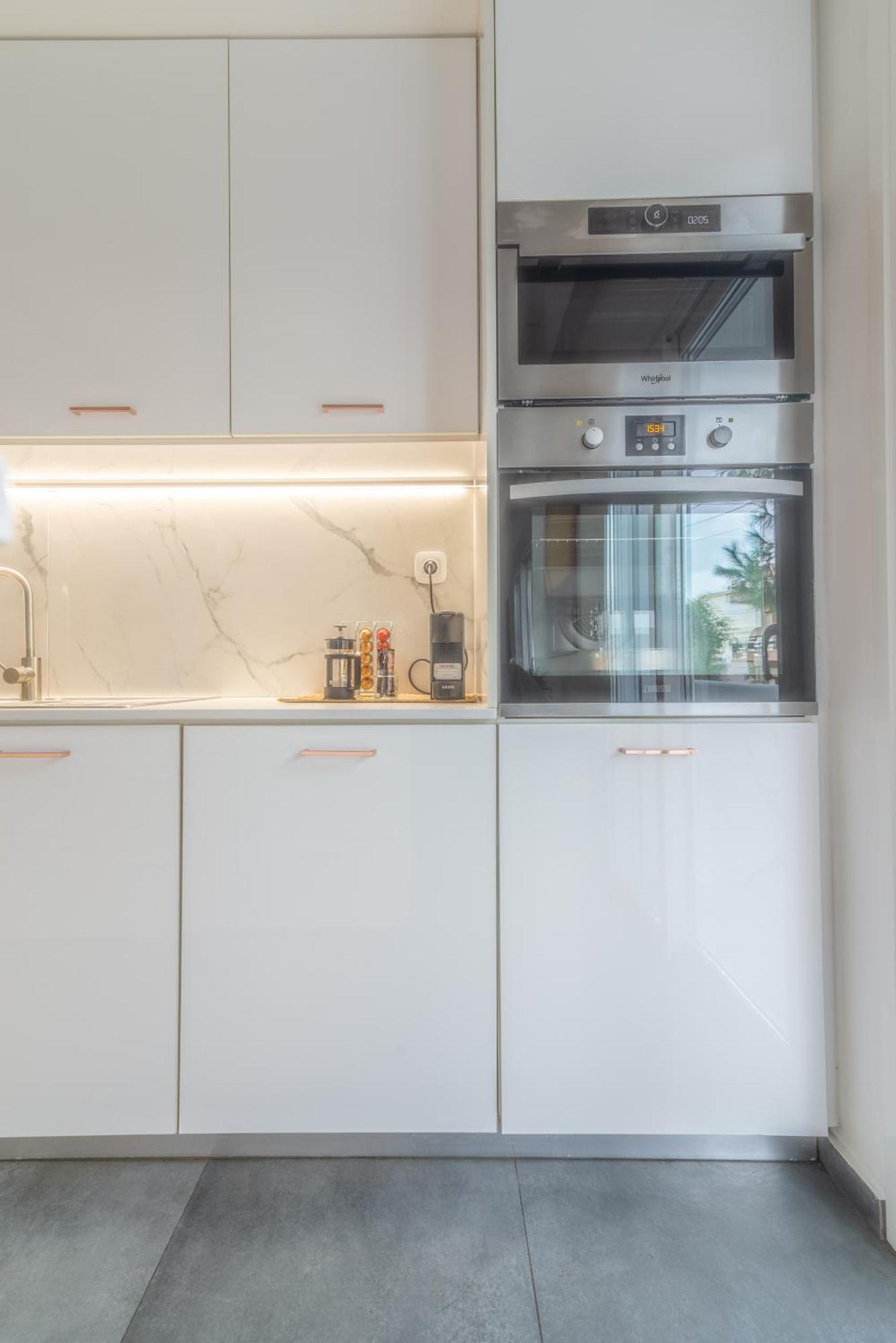 Misty Grey Apartment Near City Centre イラクリオン エクステリア 写真