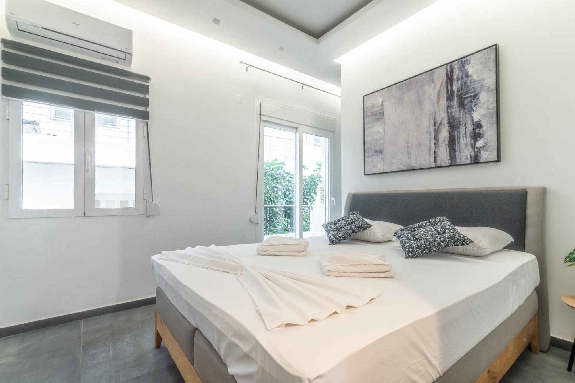 Misty Grey Apartment Near City Centre イラクリオン エクステリア 写真